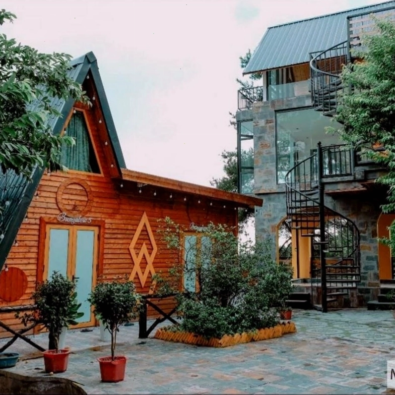 Không gian ban công lãng mạn tại Mimosa Villa