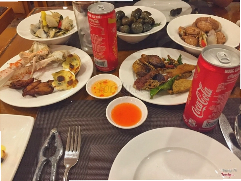 Không gian bàn tiệc tại Nhà hàng Sen Việt