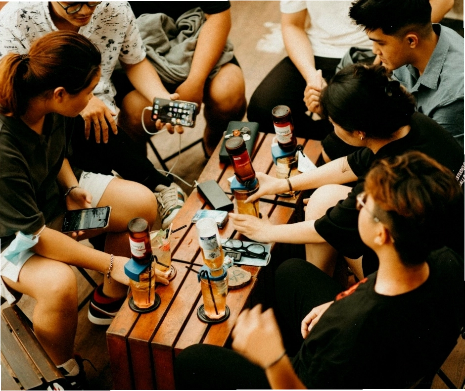 Không gian Chạng Vạng Rooftop Bình Thạnh với thiết kế mộc mạc