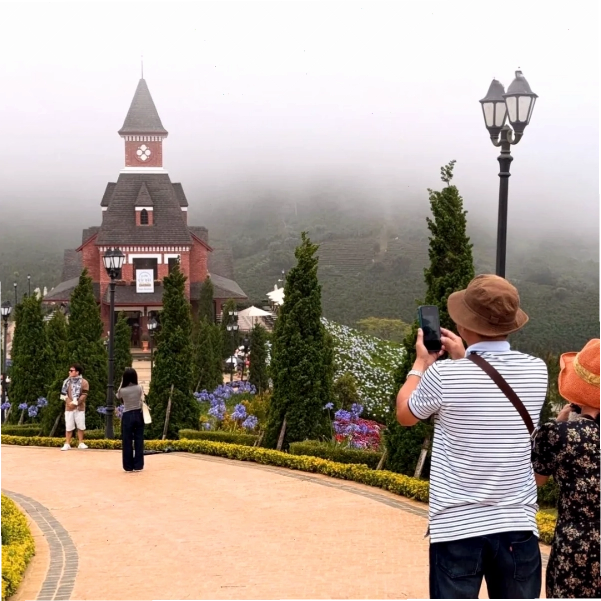 Không gian châu Âu thu nhỏ tại Euro Garden Đà Lạt