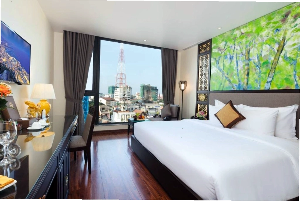 Không gian đậm màu cung đình tại Royal Boutique Huế