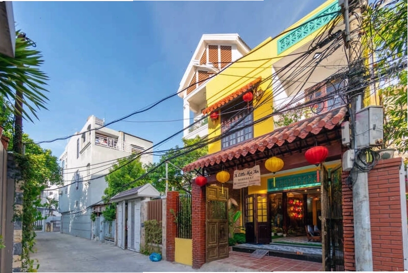 Không gian đầy màu sắc của A Little Hoi An Homestay Đà Nẵng