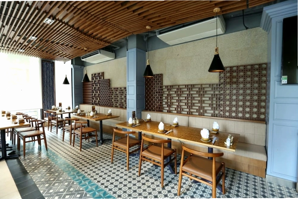 Không gian gần gũi đậm chất truyền thống tại nhà hàng Hoàng Yến Vietnamese Cuisine