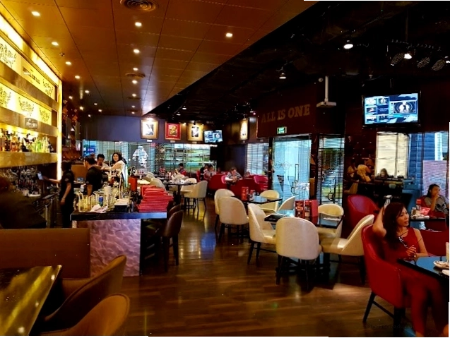 Không gian Hard Rock Cafe Hồ Chí Minh với kiến trúc độc đáo