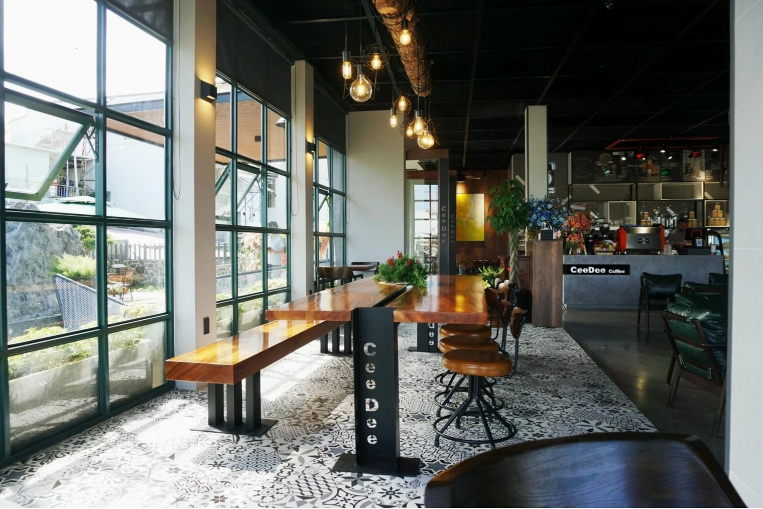 Không gian hiện đại và sang trọng tại Bonne Coffee