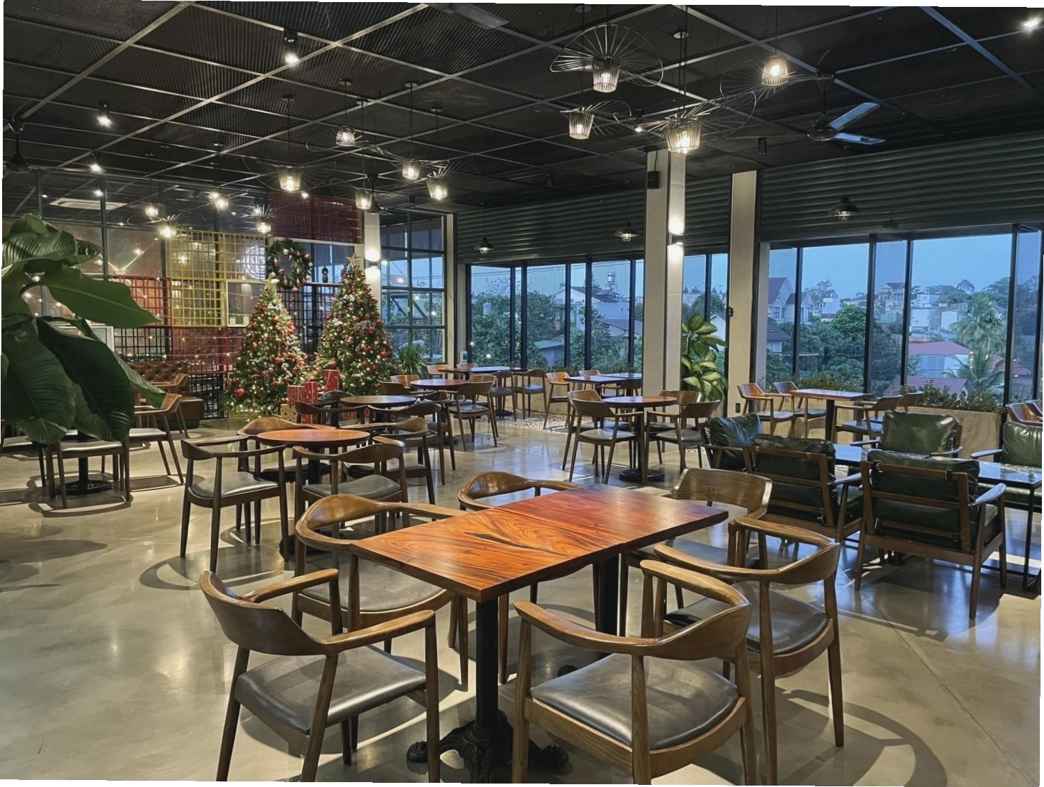 Không gian hoài cổ tại Cà Phê 13:13