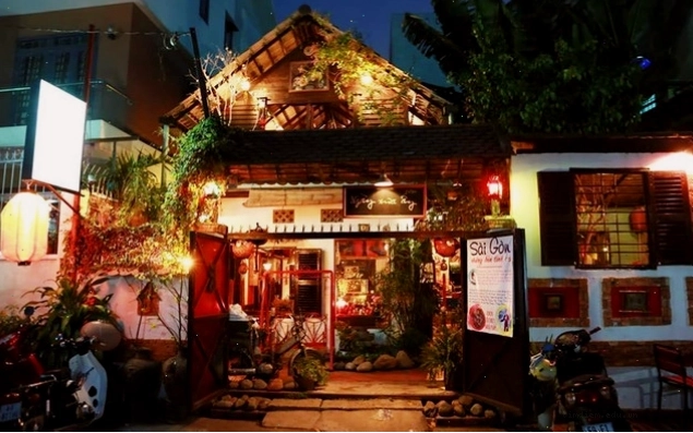 Không gian hoài cổ tại Cafe Ngày Xưa Ấy - Quang Trung