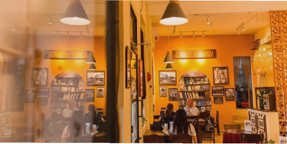 Không gian hoài cổ tại Little HaNoi Egg Coffee