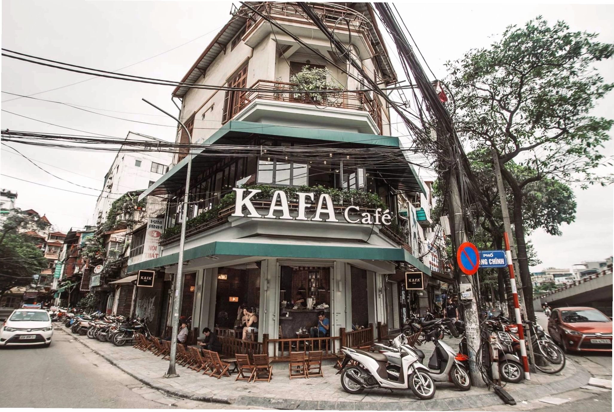 Không gian Kafa Cafe phù hợp cho các buổi họp nhóm và làm việc