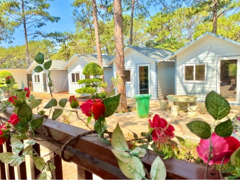 Không gian lãng mạn của phòng Bungalow tại Henisi Homestay