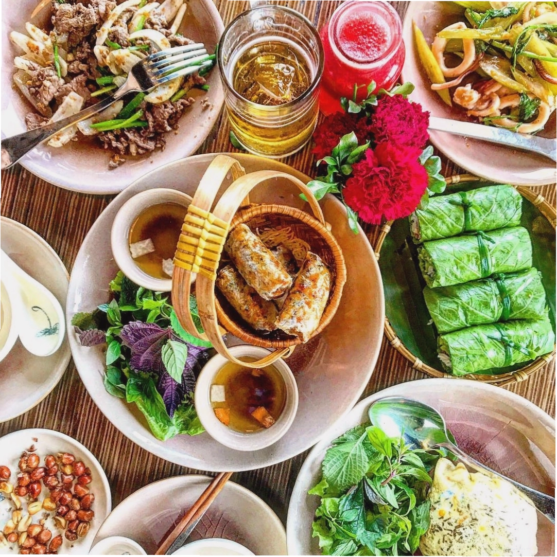 Không gian lãng mạn tại Nhà hàng Cầu Gỗ