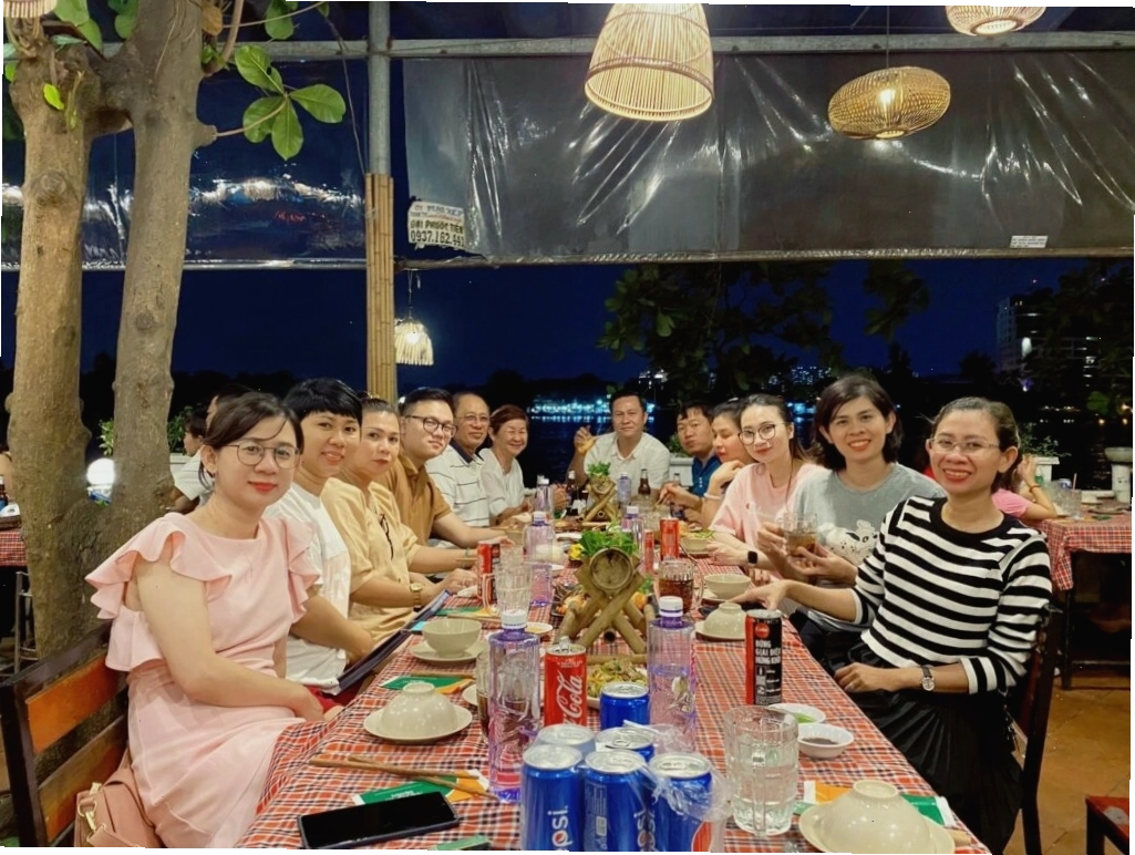 Không gian lãng mạn về đêm tại Mekong Quán