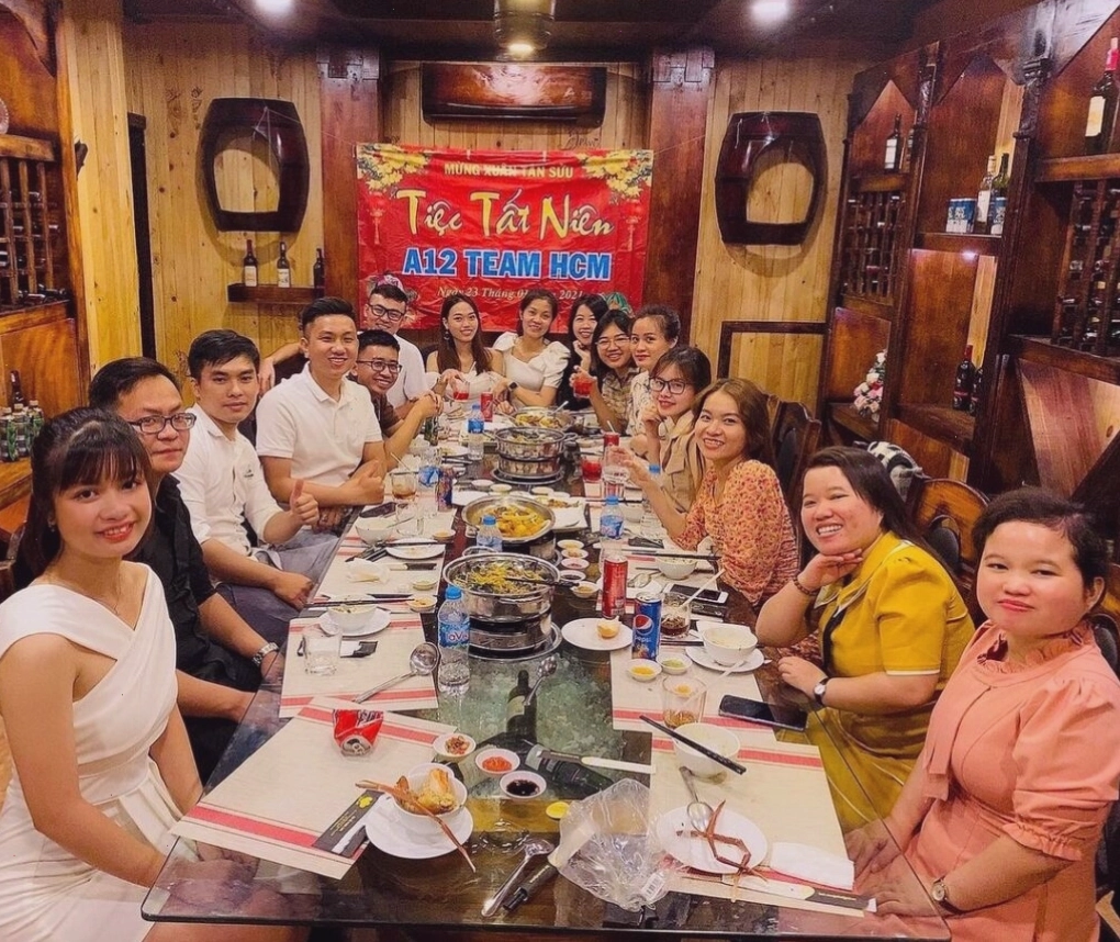 Không gian mộc mạc tại Vườn Ẩm Thực Nai Vàng