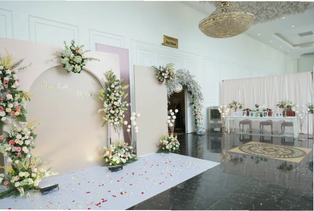 Không gian ngoài trời của Pleiku Palace