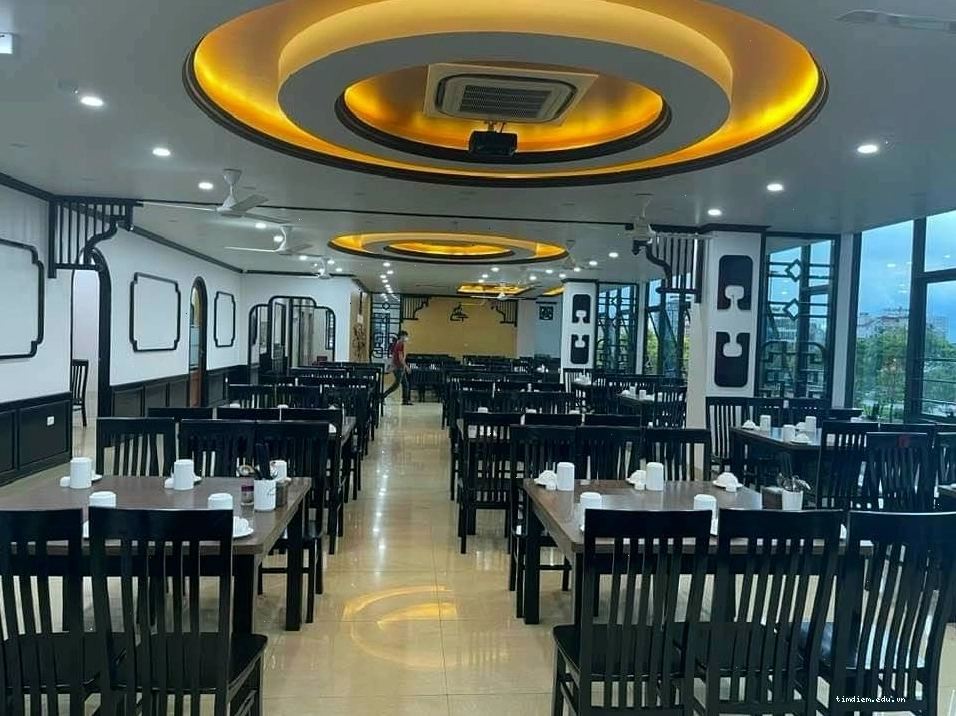 Không gian nhà hàng Lương Thương Ninh Bình phù hợp tổ chức tiệc