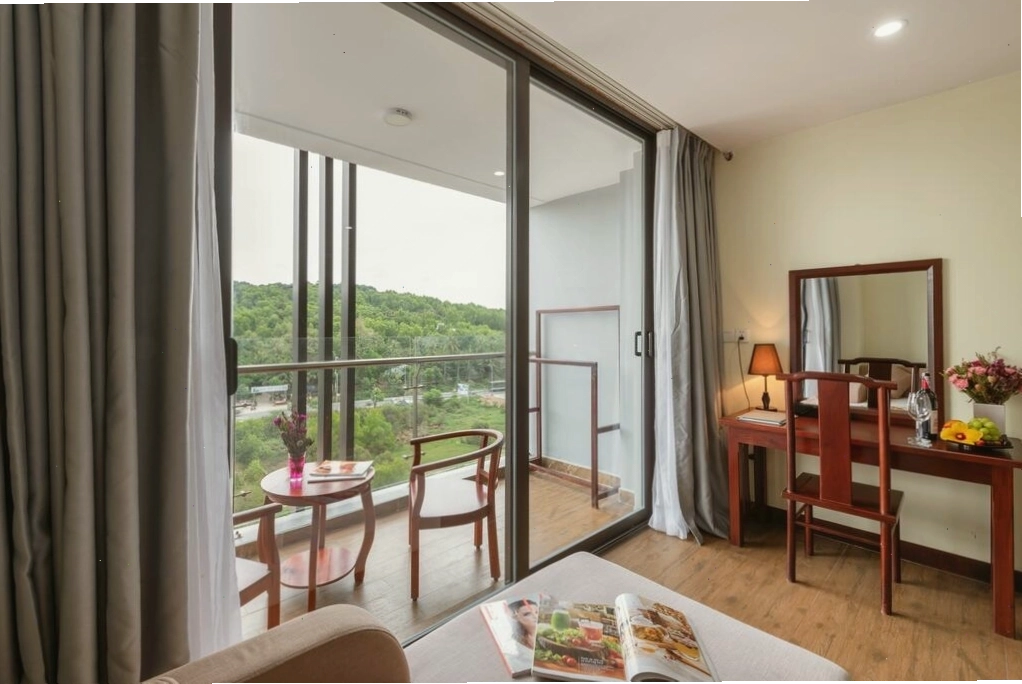 Không gian nhà hàng tại Amarin Resort & Spa Phú Quốc