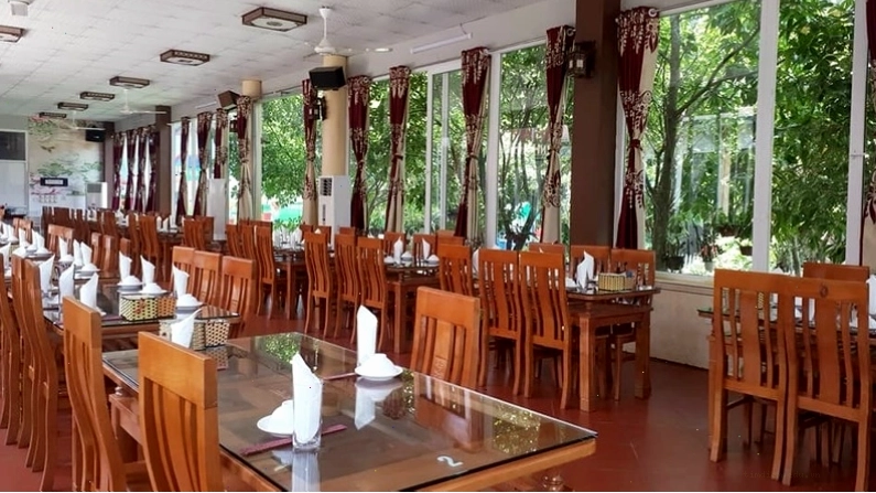Không gian nhà hàng tại Đại Lải
