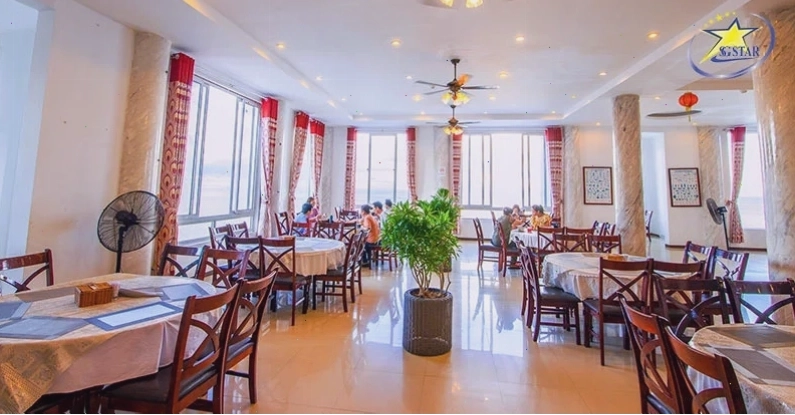 Không gian nhà hàng tại Sun Việt Resort Phú Quốc