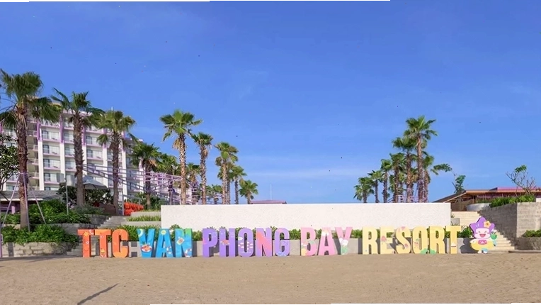 Không gian nhà hàng tại TTC Resort Dốc Lết