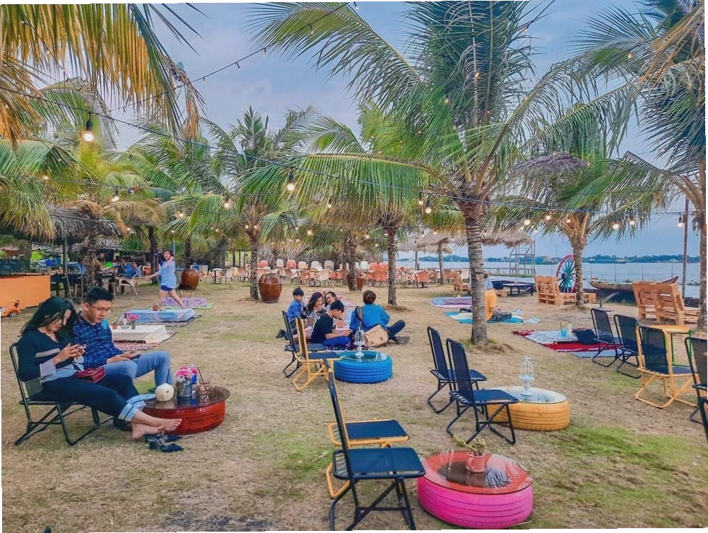 Không gian nhộn nhịp tại Bãi biển nhân tạo Cần Thơ