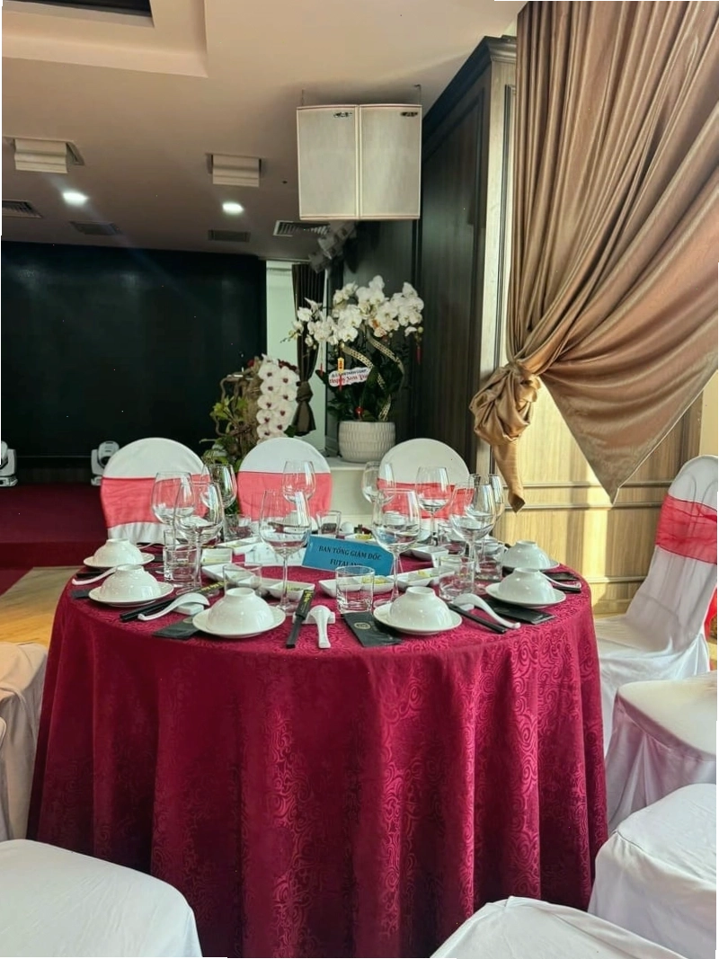 Không gian phòng ăn của nhà hàng bếp xưa đà nẵng