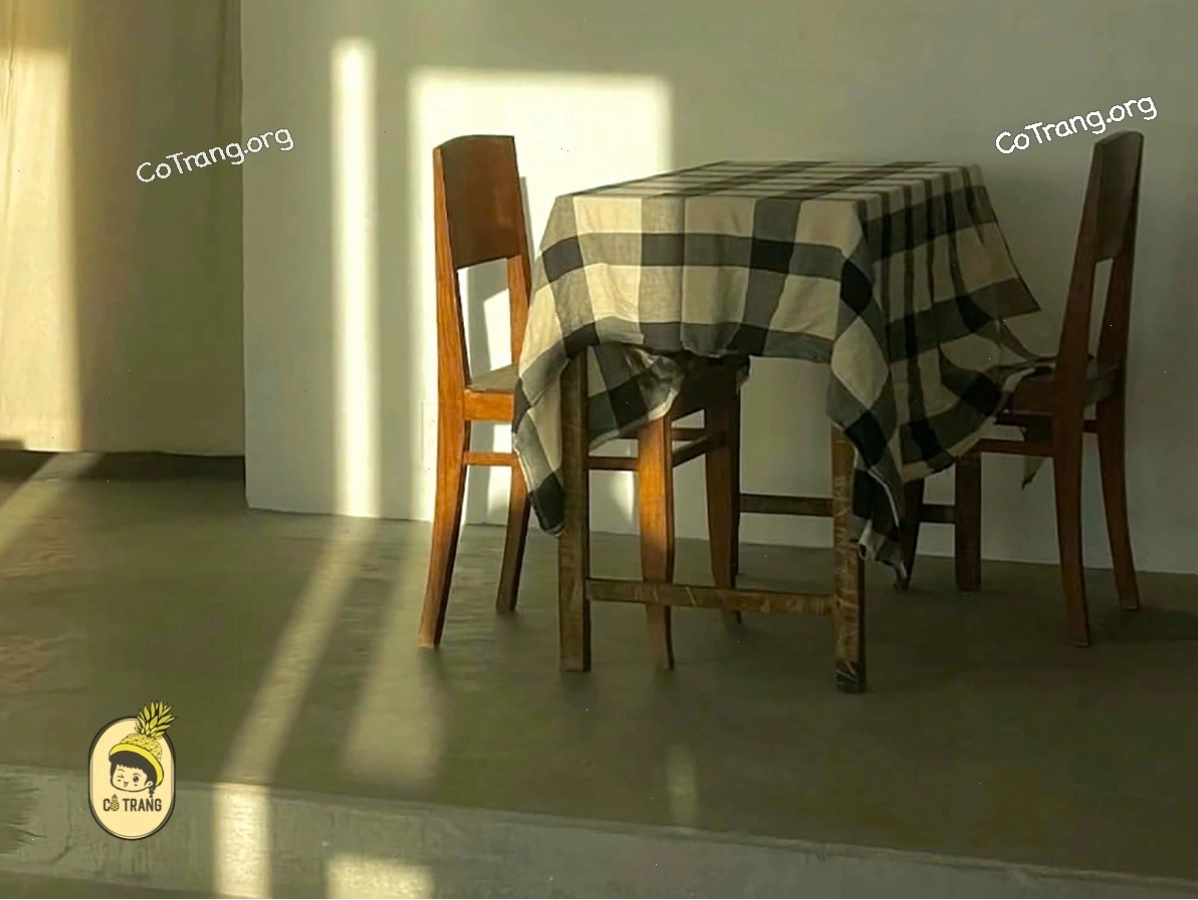 Không gian phòng khách ấm cúng tại Rì Rào Homestay