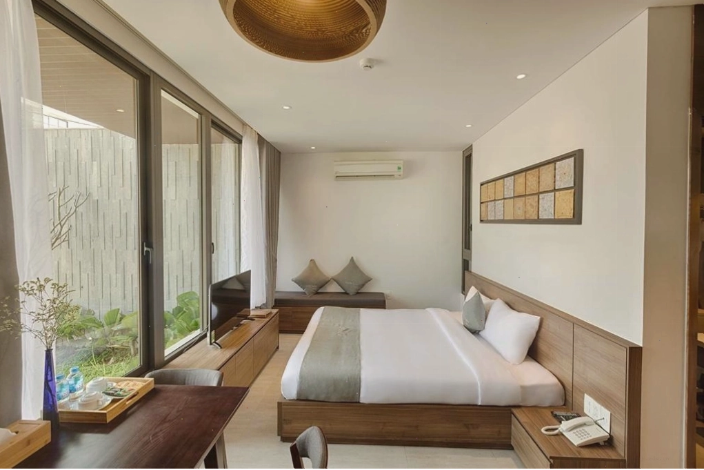Không gian phòng nghỉ rộng rãi tại Fanta Suite Villa