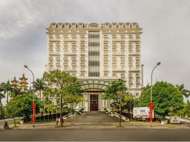 Không gian phòng nghỉ tiện nghi tại Khách sạn Indochine Palace