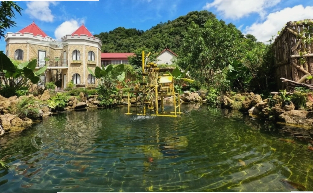 Không gian phòng ngủ tiện nghi tại một villa Mộc Châu