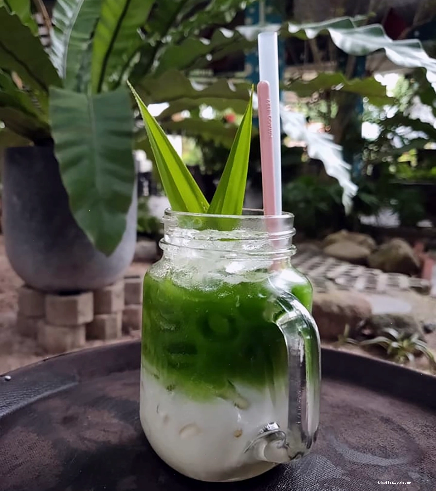Không gian quán cafe ấm cúng và thân thiện