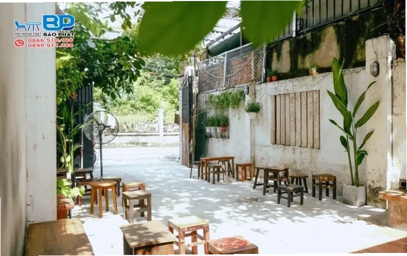 Không gian quán cafe cóc thân thiện, đơn giản