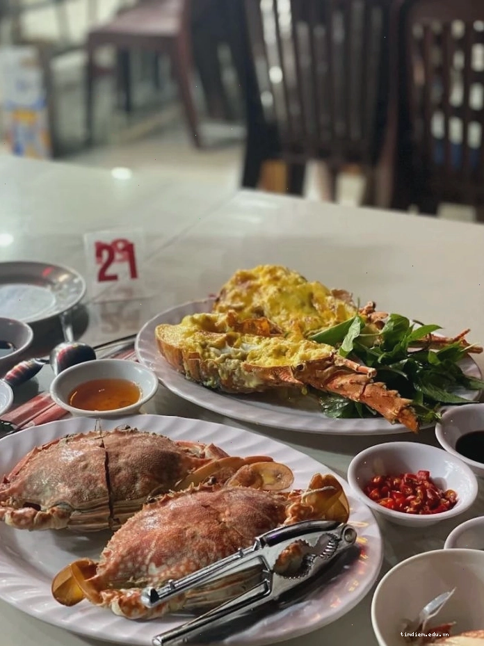 Không gian quán Hải sản Làng Chài Mũi Né