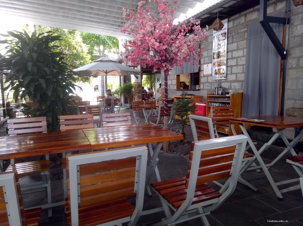 Không gian rộng rãi, thoáng mát tại Bros Cafe Cần Thơ