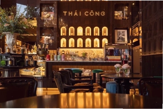 Không gian sang trọng của Cafe Thái Công