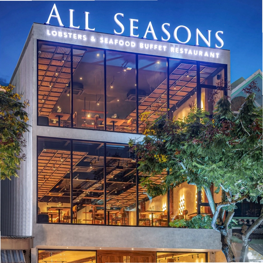 Không gian sang trọng của nhà hàng All Seasons Buffet Da Nang, phù hợp cho ảnh đi ăn nhà hàng