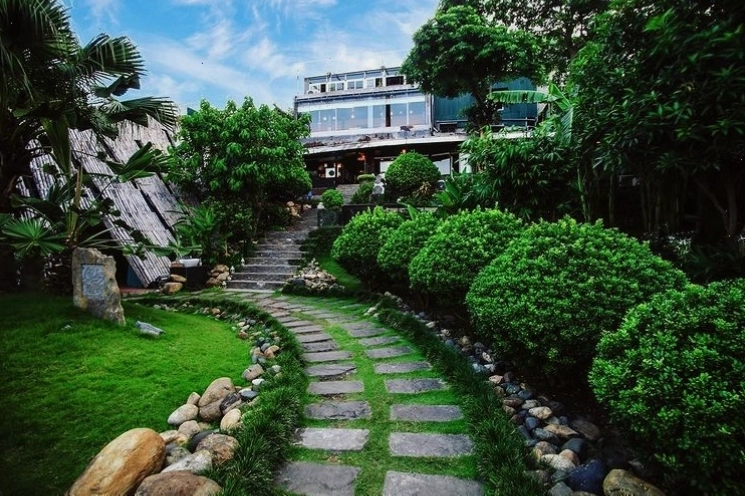 Không gian sang trọng của nhà hàng Cá Lăng Toàn Thắng