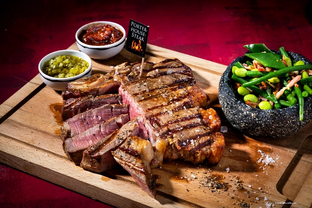 Không gian sang trọng tại El Gaucho Steakhouse