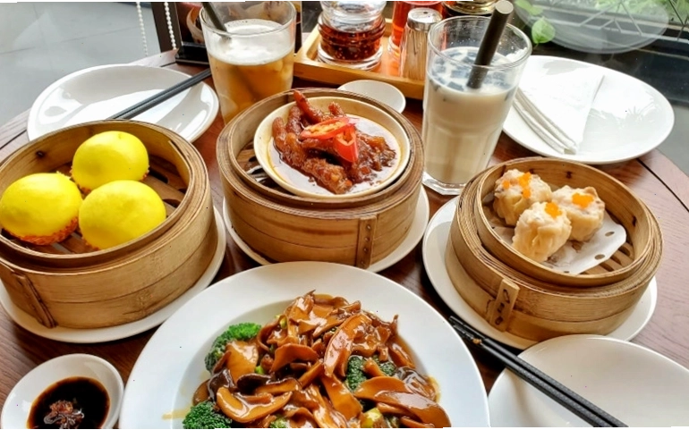 Không gian sang trọng tại nhà hàng Á Gia phục vụ buffet hải sản Trung Hoa
