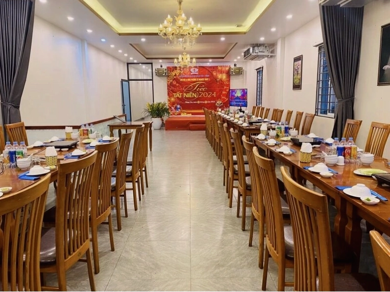 Không gian sang trọng tại nhà hàng Hải sản Viễn Dương Hưng Yên
