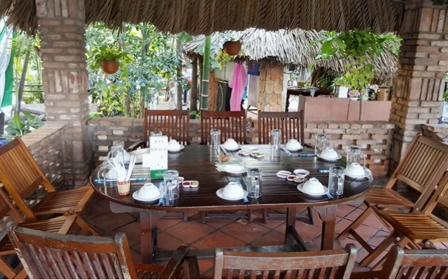 Không gian sang trọng tại Nhà hàng Lan Anh