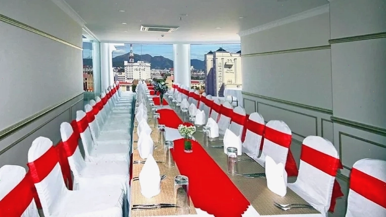 Không gian sảnh chờ sang trọng của Khách sạn Palace Nha Trang