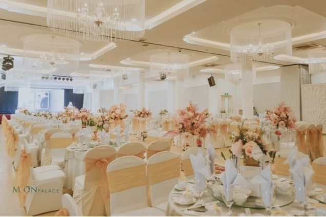 Không gian sảnh Gold tại Moon Palace với sức chứa 300 khách
