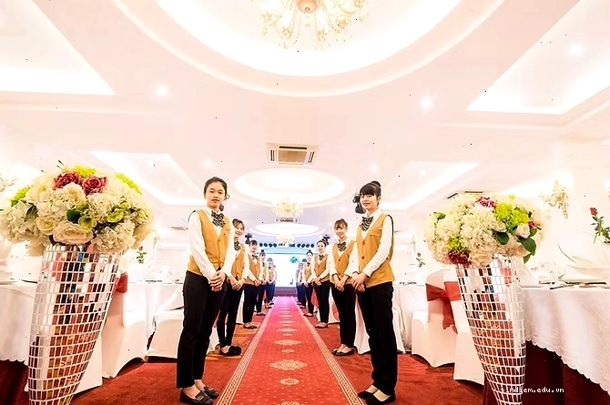 Không gian sảnh Queen ấm áp tại nhà hàng Hương Phố