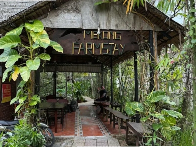 Không gian sông nước đặc trưng tại Mekong Farmstay CanTho - C.R Floating Market