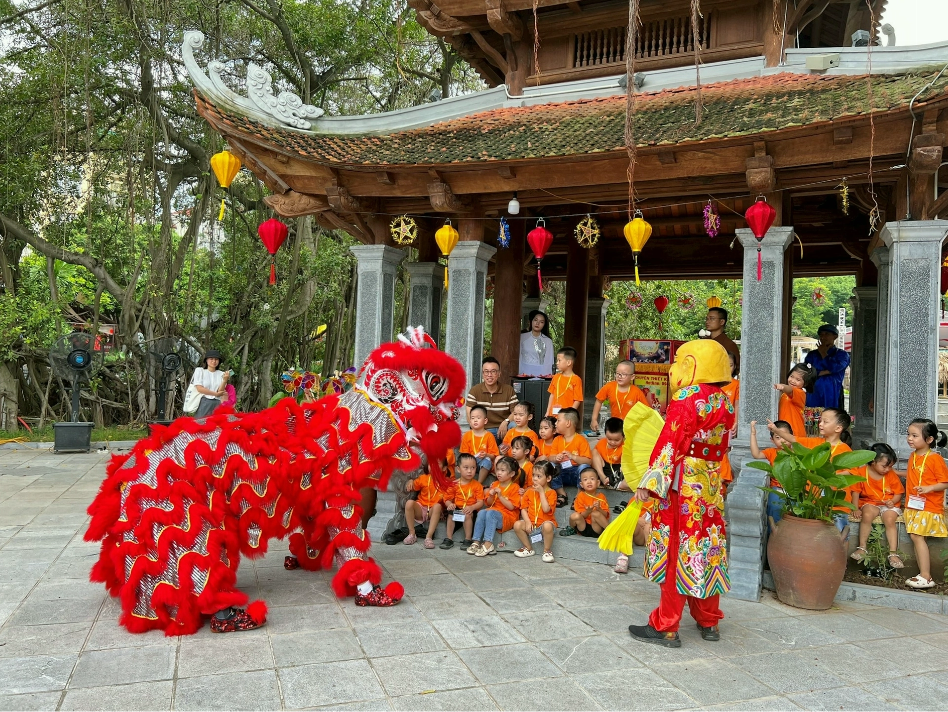 Không gian trang nghiêm tại khu đền thờ