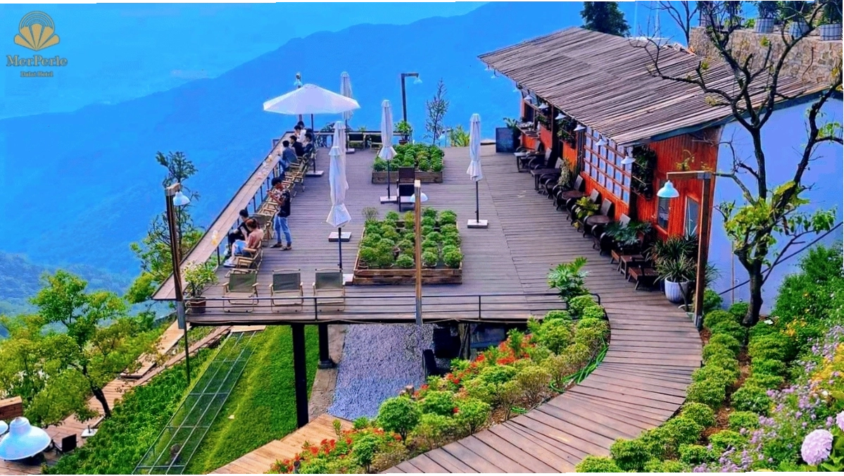 Không gian vintage ấm cúng tại Lưng Chừng Cafe Đà Lạt