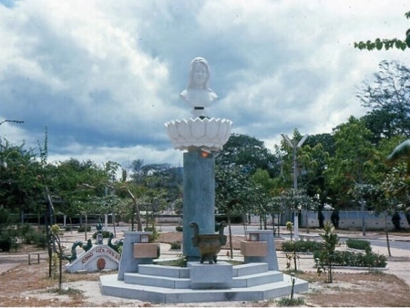 Không gian xanh mát của Công viên Yến Phi Nha Trang