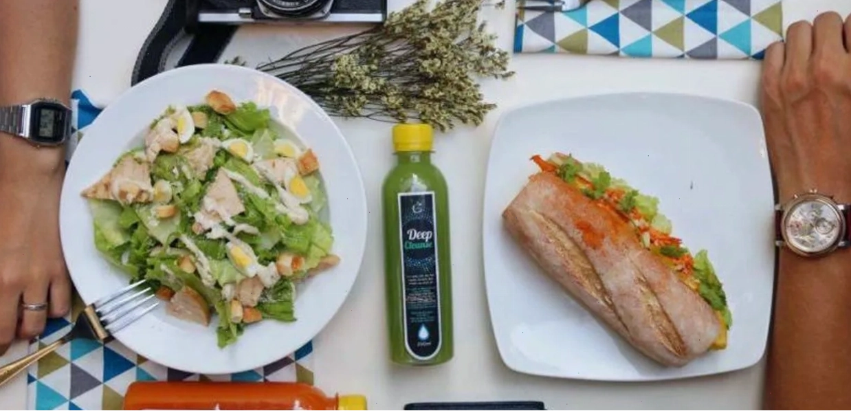 Không gian xanh mát của nhà hàng Cela Healthy Fastfood tại Hà Nội