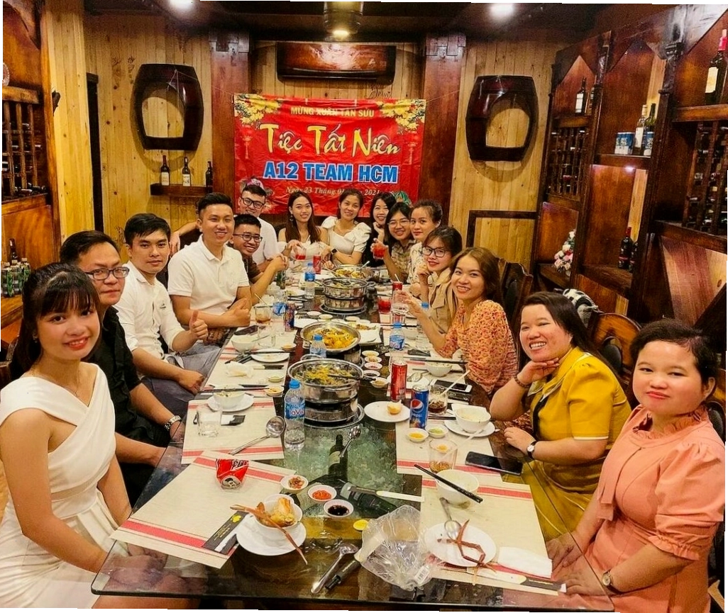 Không gian xanh mát của Vườn Ẩm Thực Nai Vàng