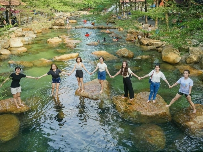 Không gian xanh mát lý tưởng cho các hoạt động picnic tại Thủy Châu